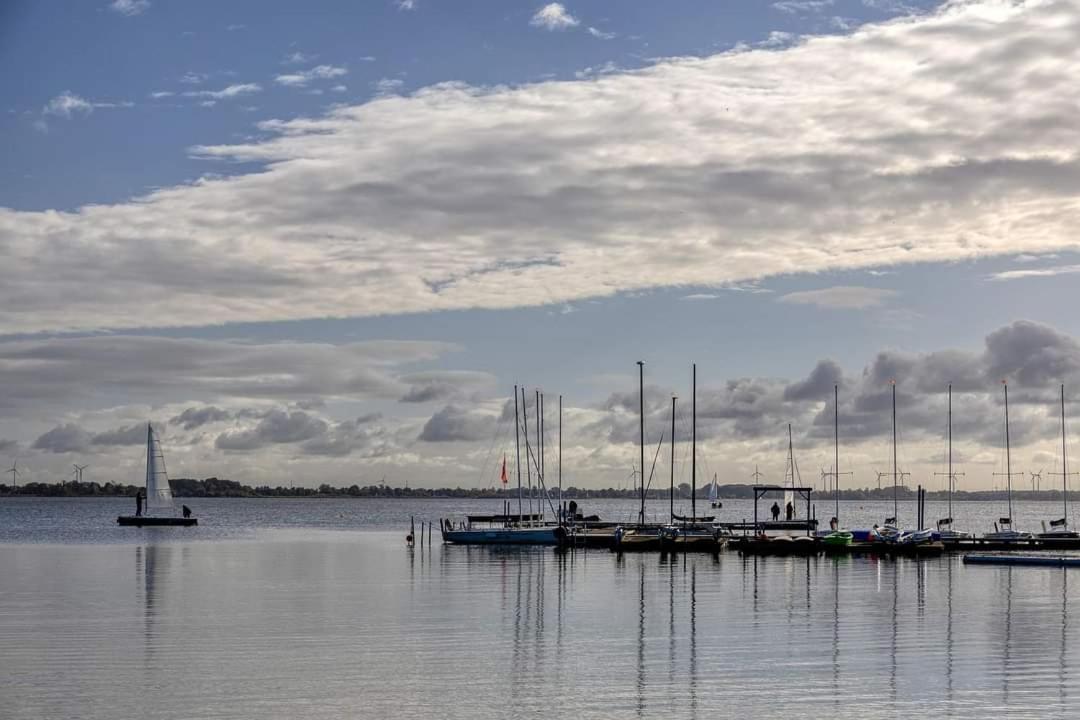 Duemmerliebe Mit Garten, 10 Min. Fusslaeufig Zum See Hüde Eksteriør bilde